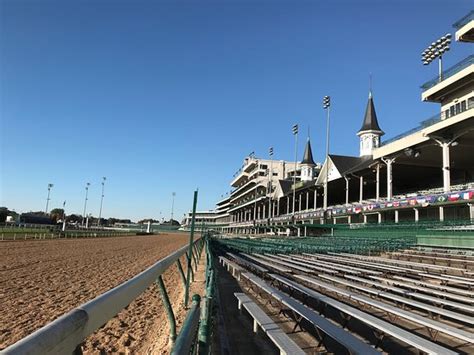 THE 10 CLOSEST Hotels to Churchill Downs .